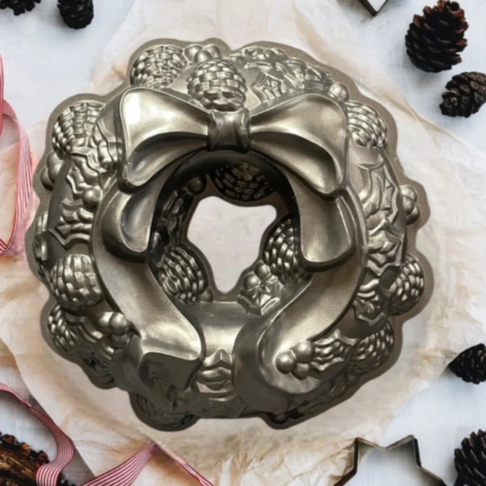 Nordic Ware Christmas Holiday Wreath Pan